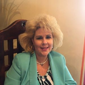 Meet your Posher, Lisa